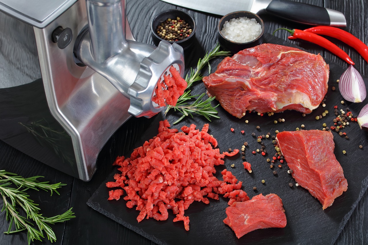 Comment choisir le meilleur hachoir à viande professionnel italien pour une viande hachée de qualité ?